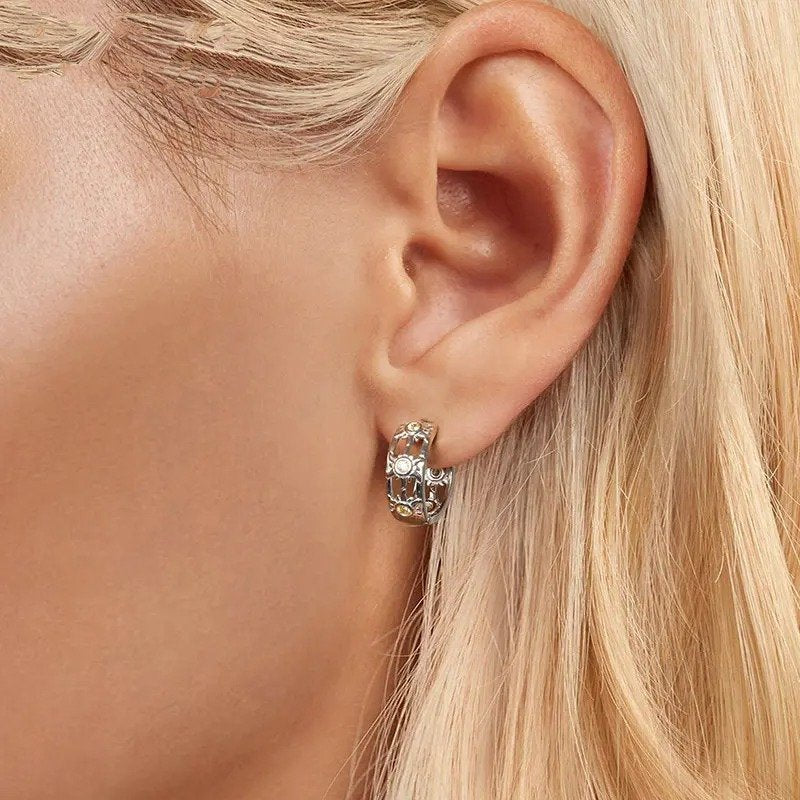 ホワイトゴールドメッキの無限ラブフープイヤリング軟骨イヤリング軽量