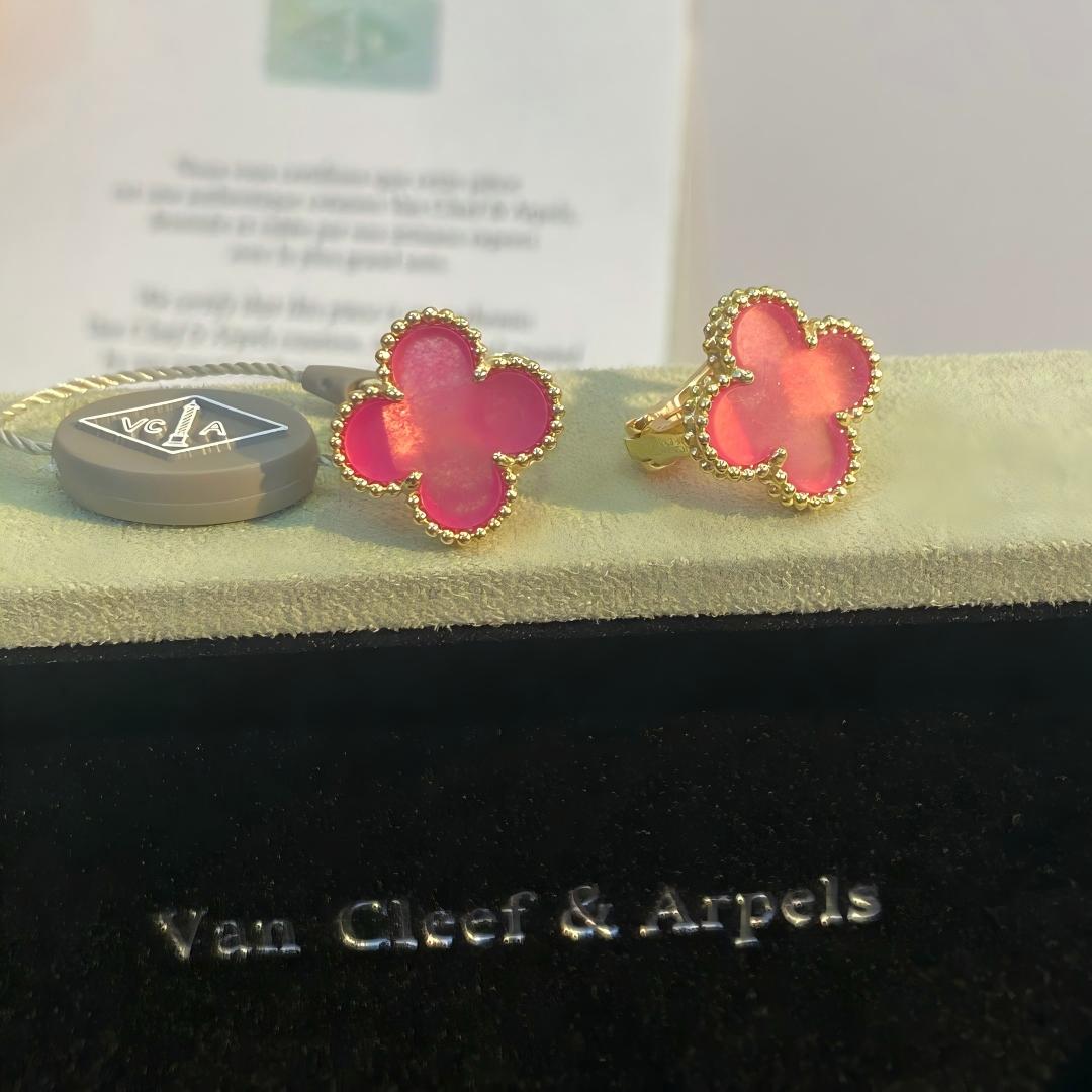 [Blue Tears Jewelry]NEW CLOVER 15MM PINK ENAMEL STUD EARRINGS