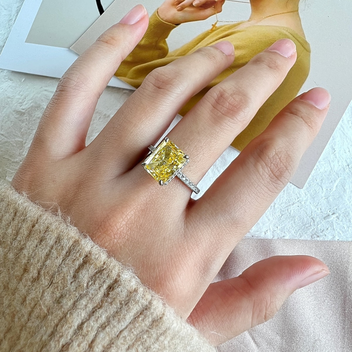 [Nova Jewelry]4.0 Carat Luxurious Engagement Ring