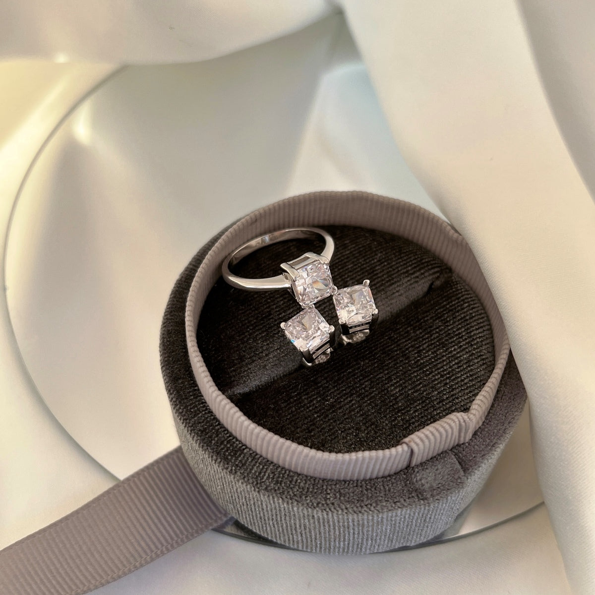 [Nova Jewelry]1.0 Carat Radiant Princess Cut Wedding Earrings