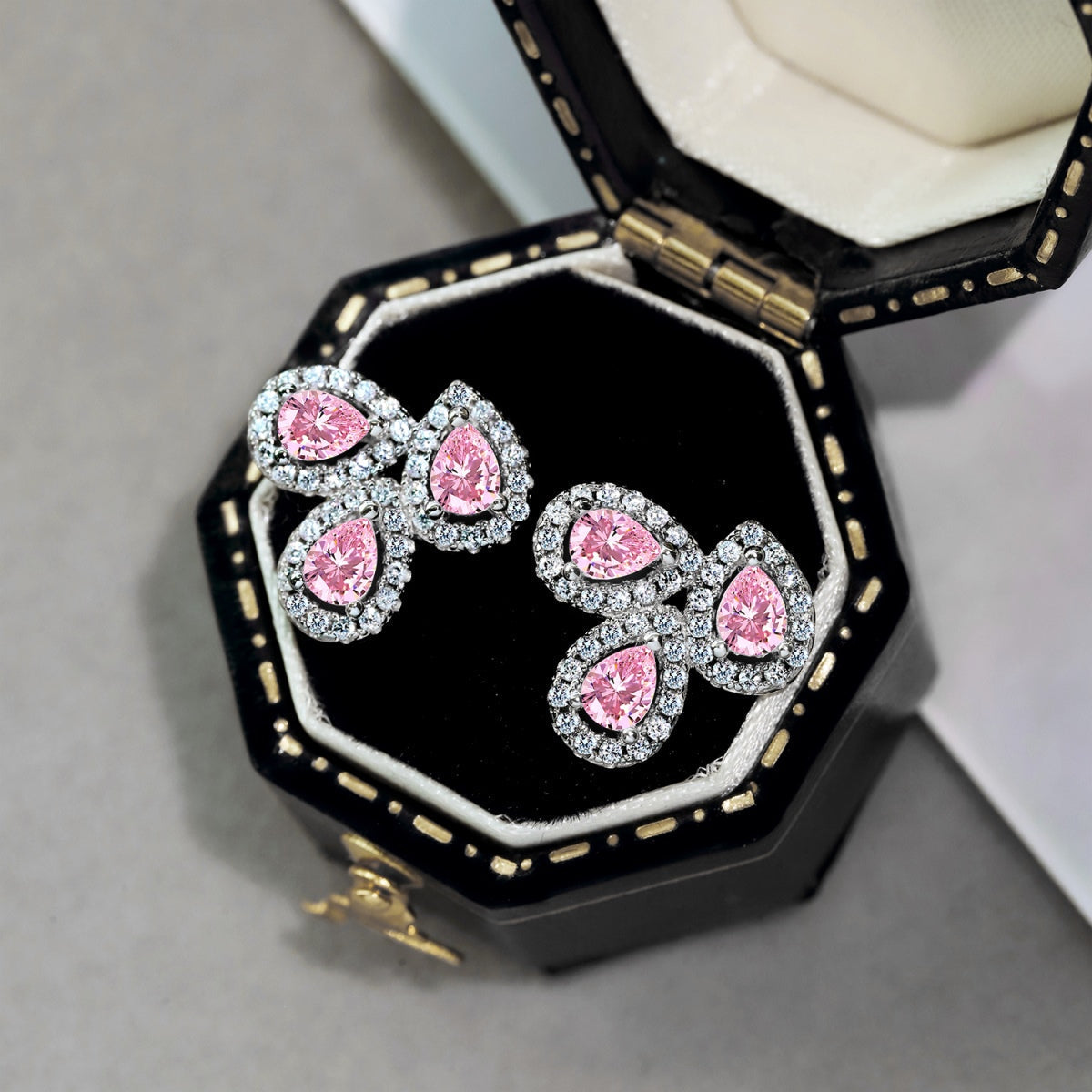 [Nova Jewelry]Ornate Flower Shape Pear Cut Lover Earrings