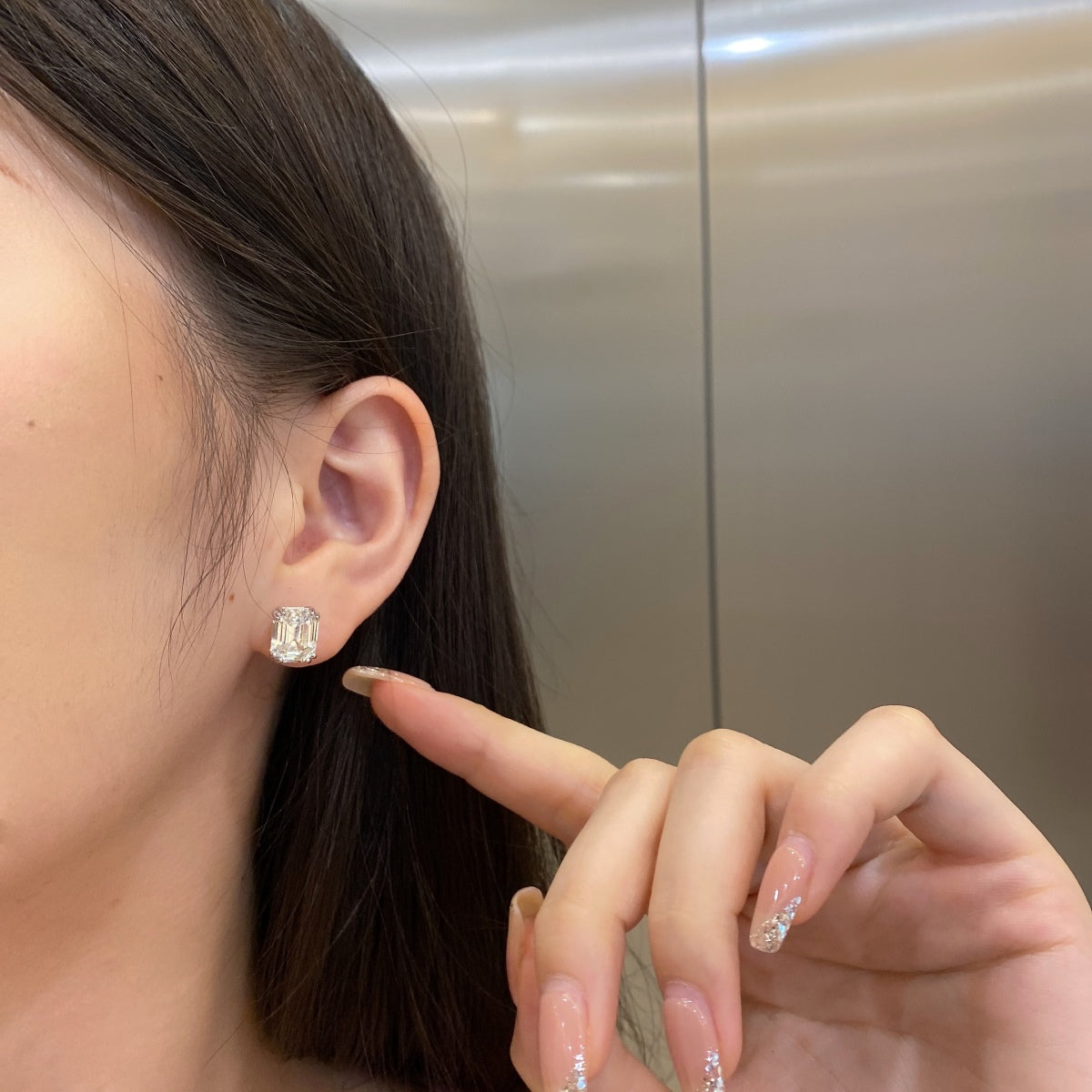 [ノヴァジュエリー]眩いスクエアシェイプイヤリング