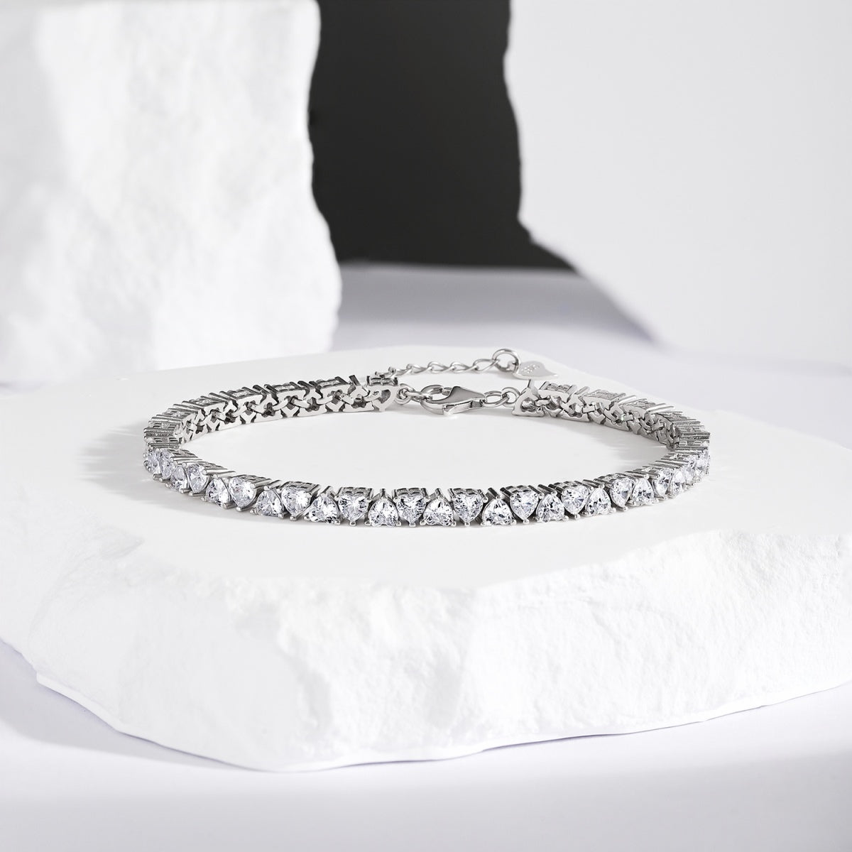 [Nova Jewelry]Dazzling Romantic Heart Shape Lover Bracelet