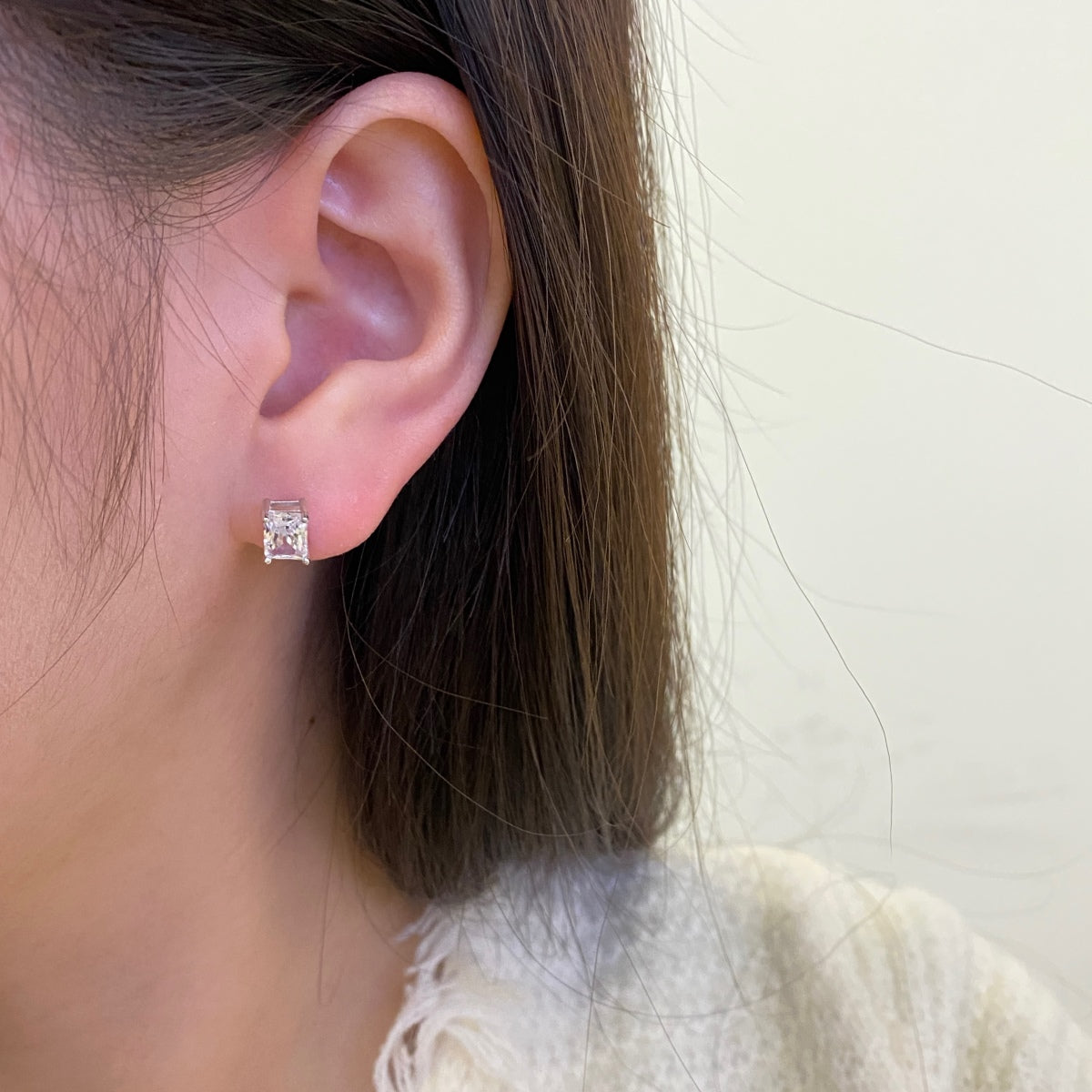[Nova Jewelry]Stylish Shiny Rectangular Center Stone Stud Earrings