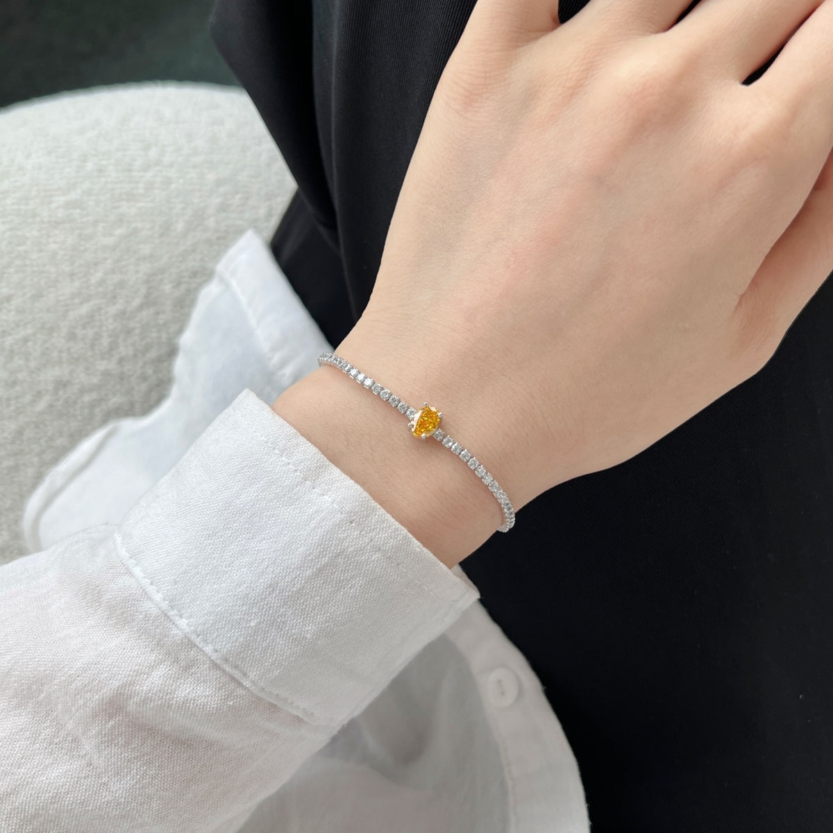 [Nova Jewelry]0.75 Carat Exquisite Oval Cut Daily Bracelet