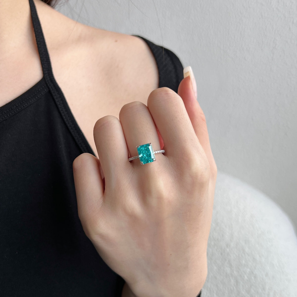 [Nova Jewelry]4.0 Carat Luxurious Engagement Ring