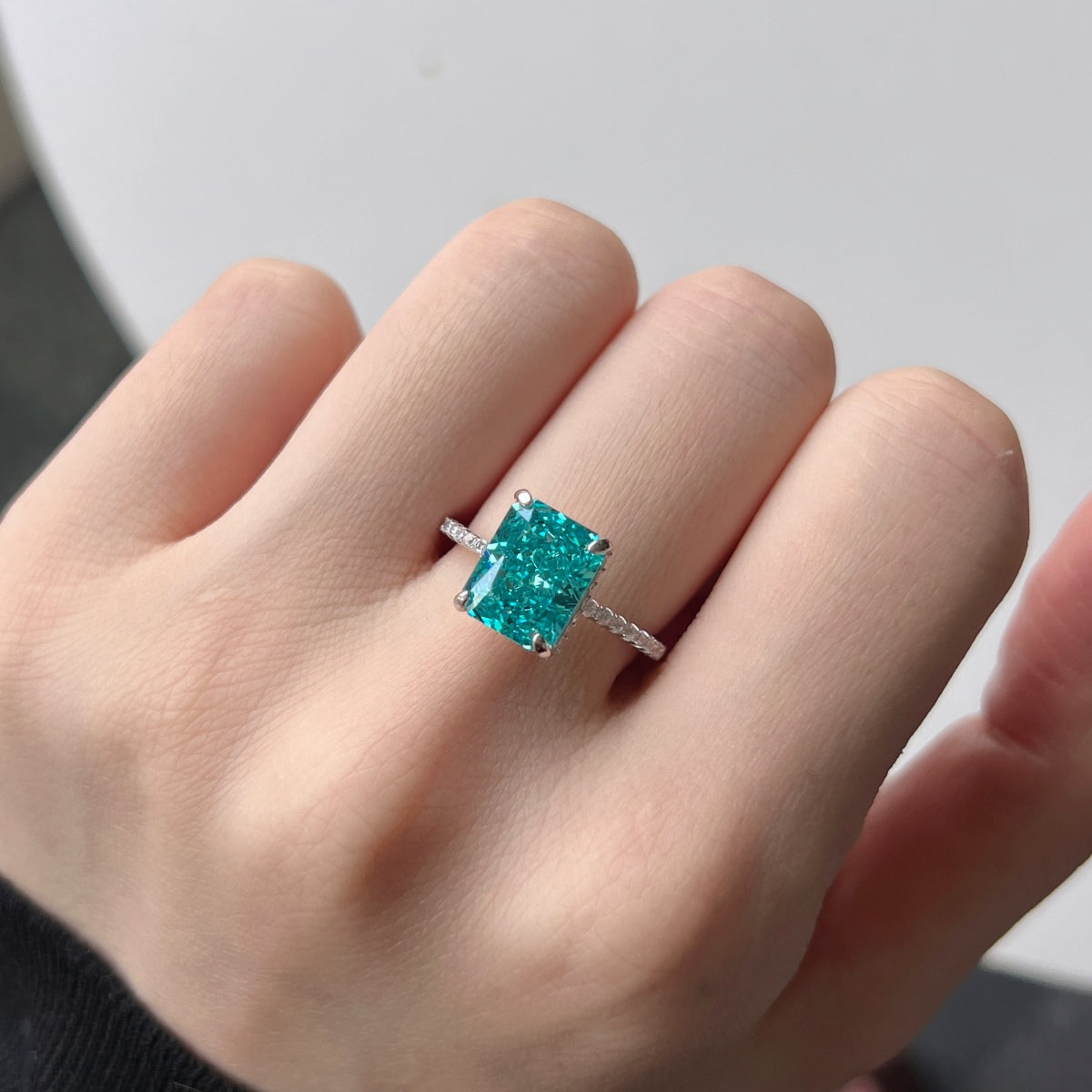 [Nova Jewelry]4.0 Carat Luxurious Engagement Ring