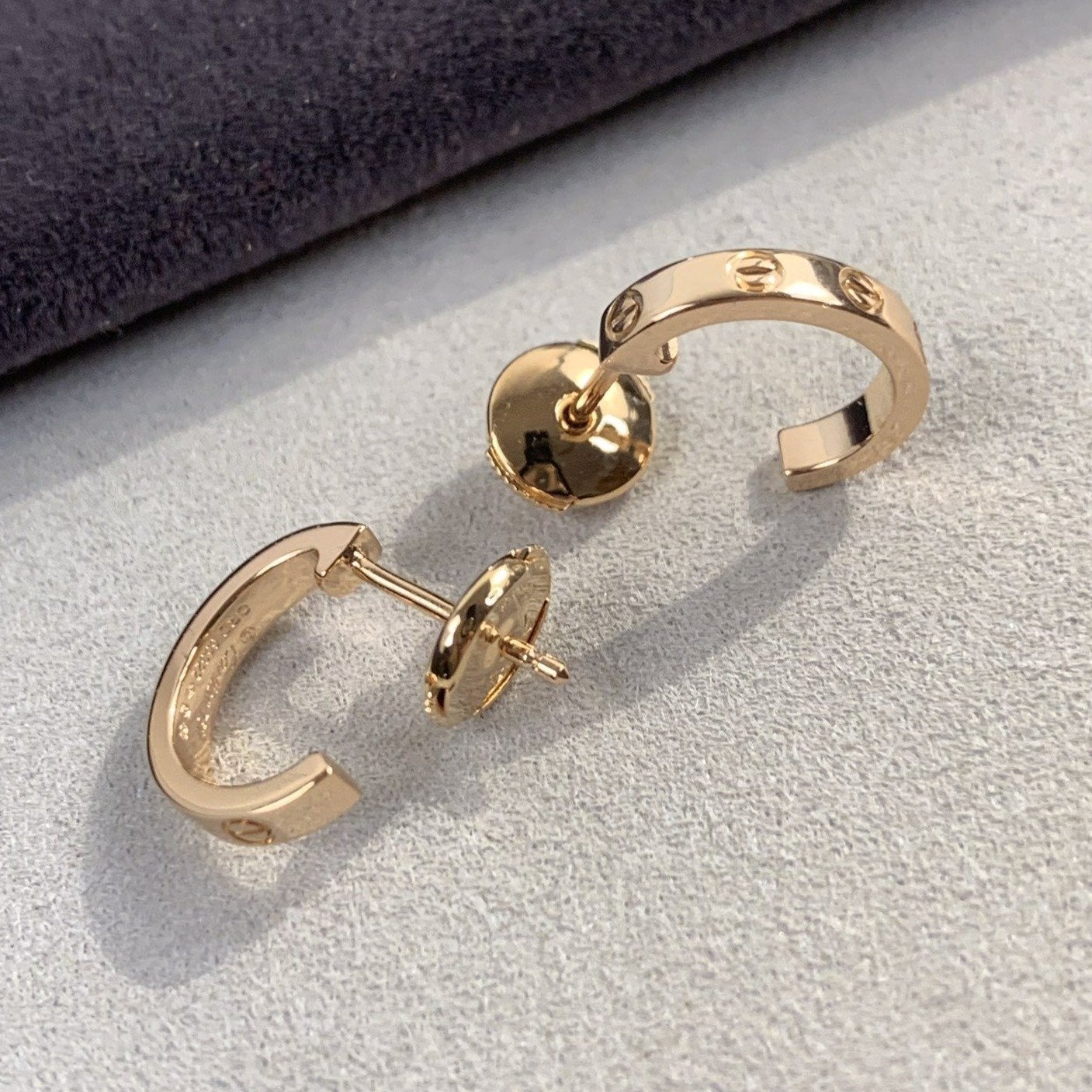 [BLAUE TRÄNEN]LIEBE OHRRINGE 2,65MM ROTGOLD 