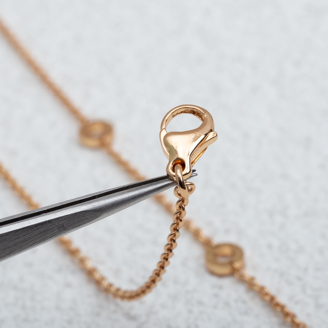 [BLAUE TRÄNEN]PARENTESI HALSKETTE ROTGOLD DIAMANT