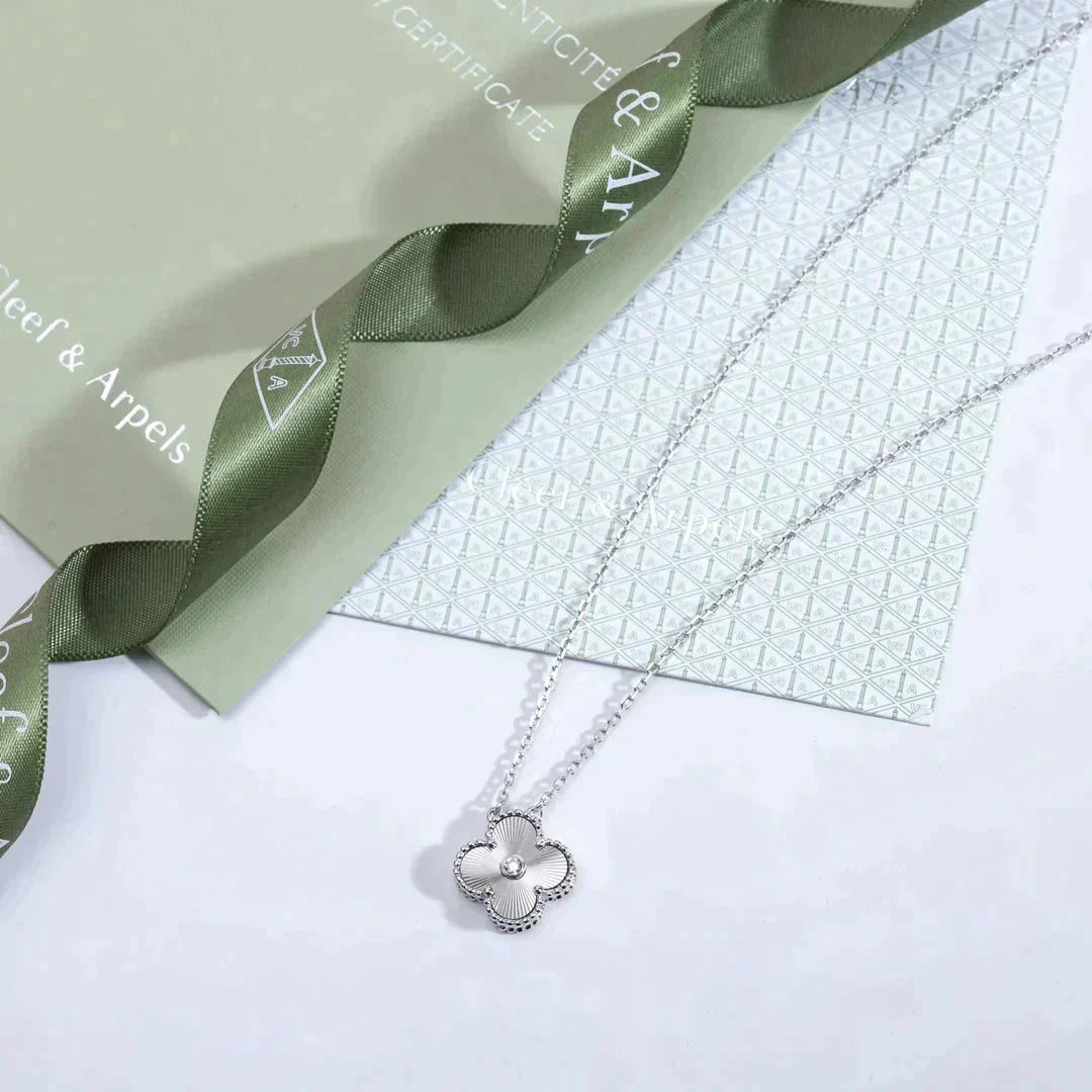 [BLAUE TRÄNEN]CLOVER 15MM DIAMANT LASER HALSKETTE SILBER