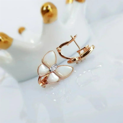 [ブルーティアーズ]バタフライモップダイヤモンドピアス