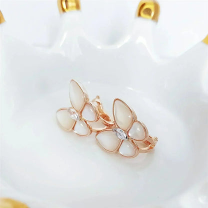 [ブルーティアーズ]バタフライモップダイヤモンドピアス