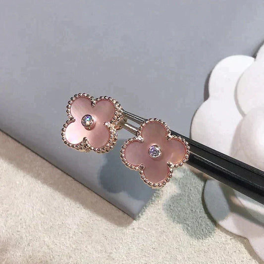 [BLAUE TRÄNEN]CLOVER MEDIUM 1 MOTIFS PINK MOP DIAMOND OHRRINGE