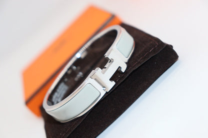 [BLAUE TRÄNEN]H HELLBLAUES ARMBAND