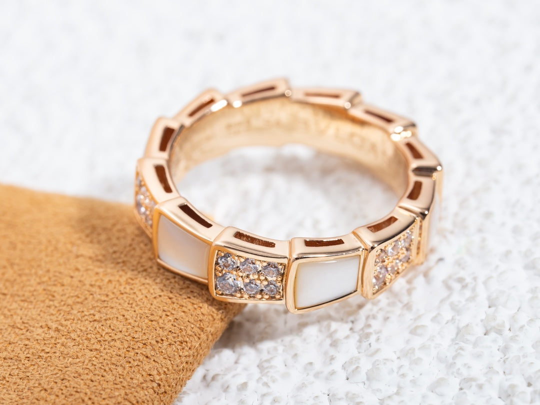 [BLAUE TRÄNEN]SERPENTI RING ROTGOLD MIT DIAMANTEN 4MM