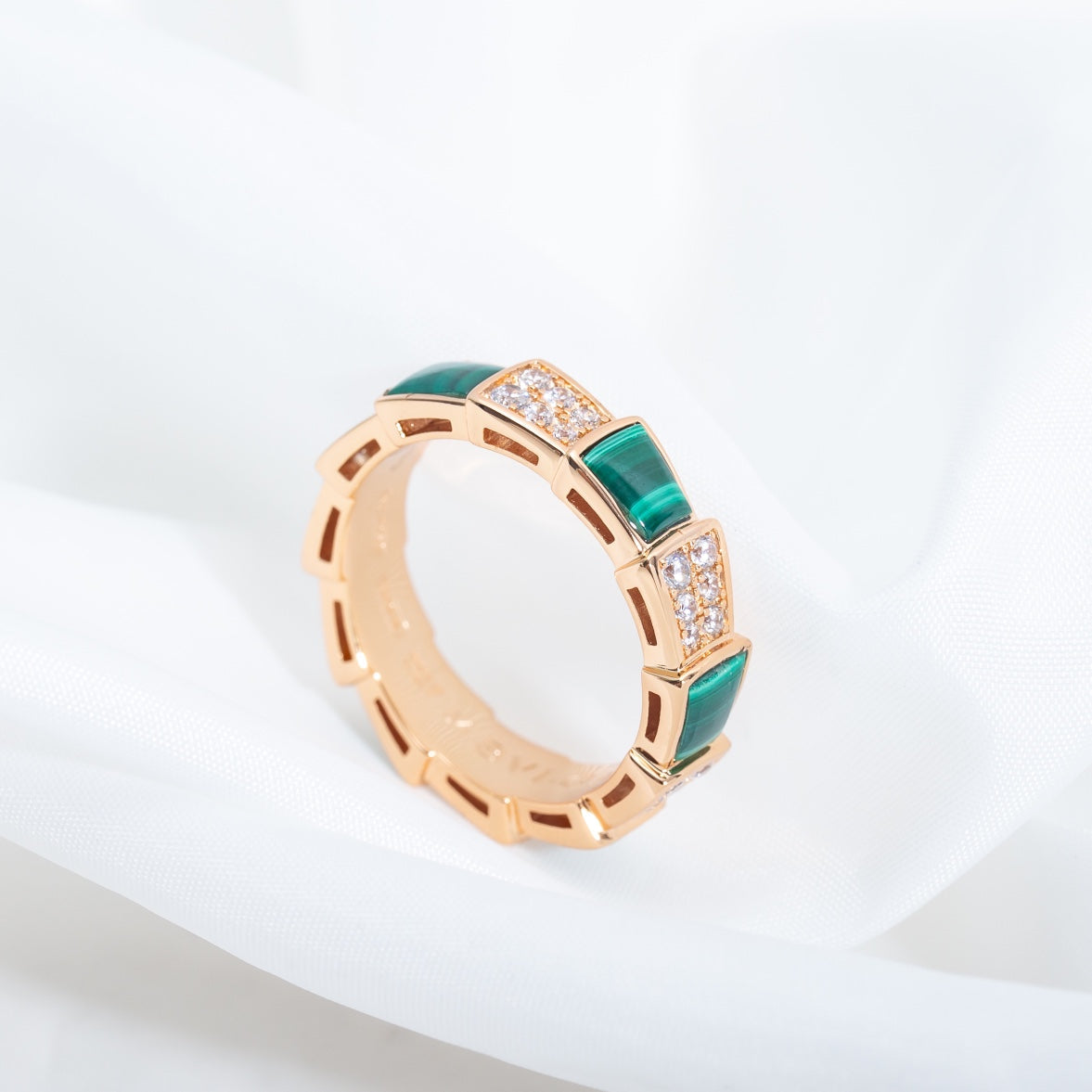 [BLAUE TRÄNEN]SERPENTI RING ROTGOLD MALACHIT DIAMANT GEPAVERT 4MM