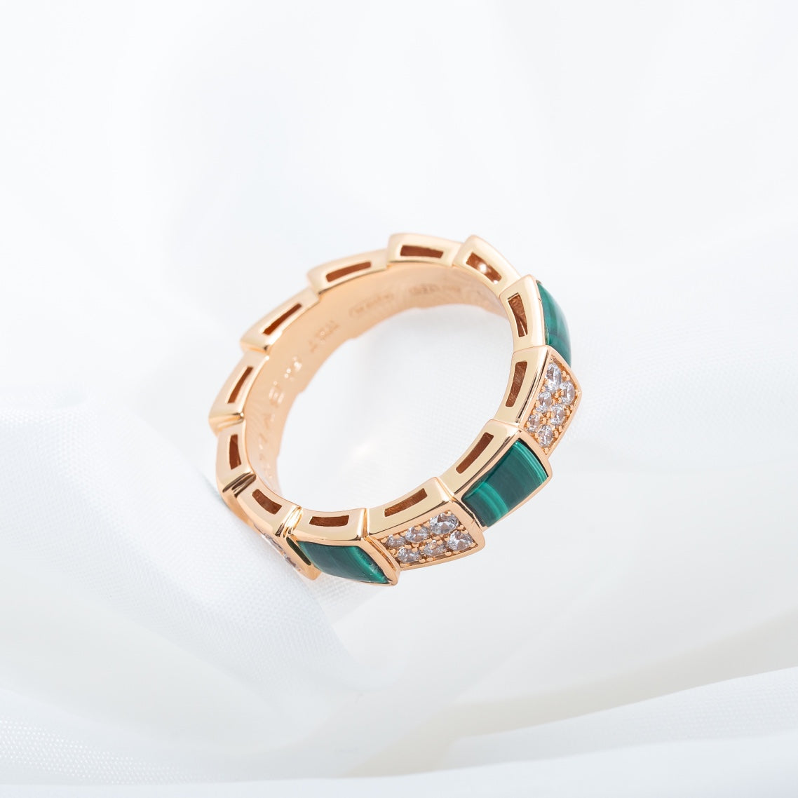 [BLAUE TRÄNEN]SERPENTI RING ROTGOLD MALACHIT DIAMANT GEPAVERT 4MM