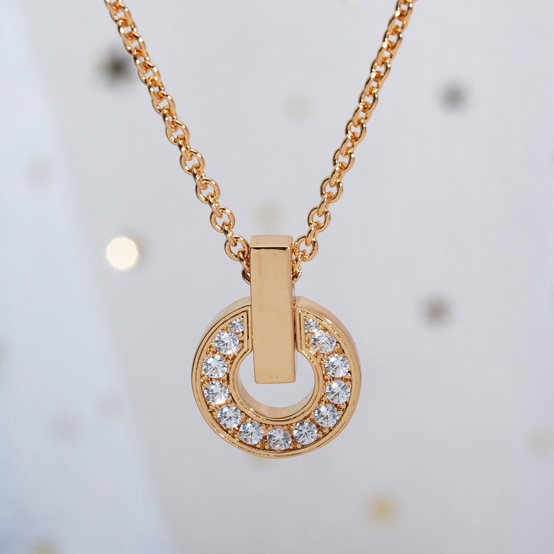 [BLAUE TRÄNEN]GARI HALSKETTE ROTGOLD DIAMANT