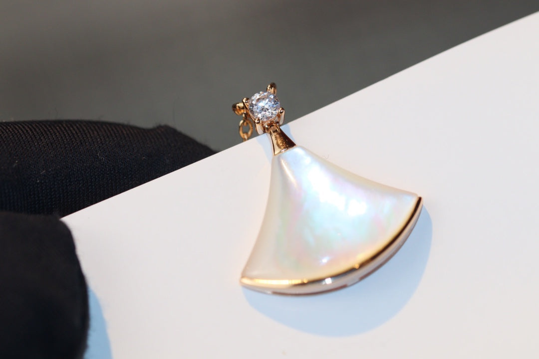 [BLAUE TRÄNEN]DREAM HALSKETTE WEISSES MOP ROSÉGOLD 1 DIAMANT