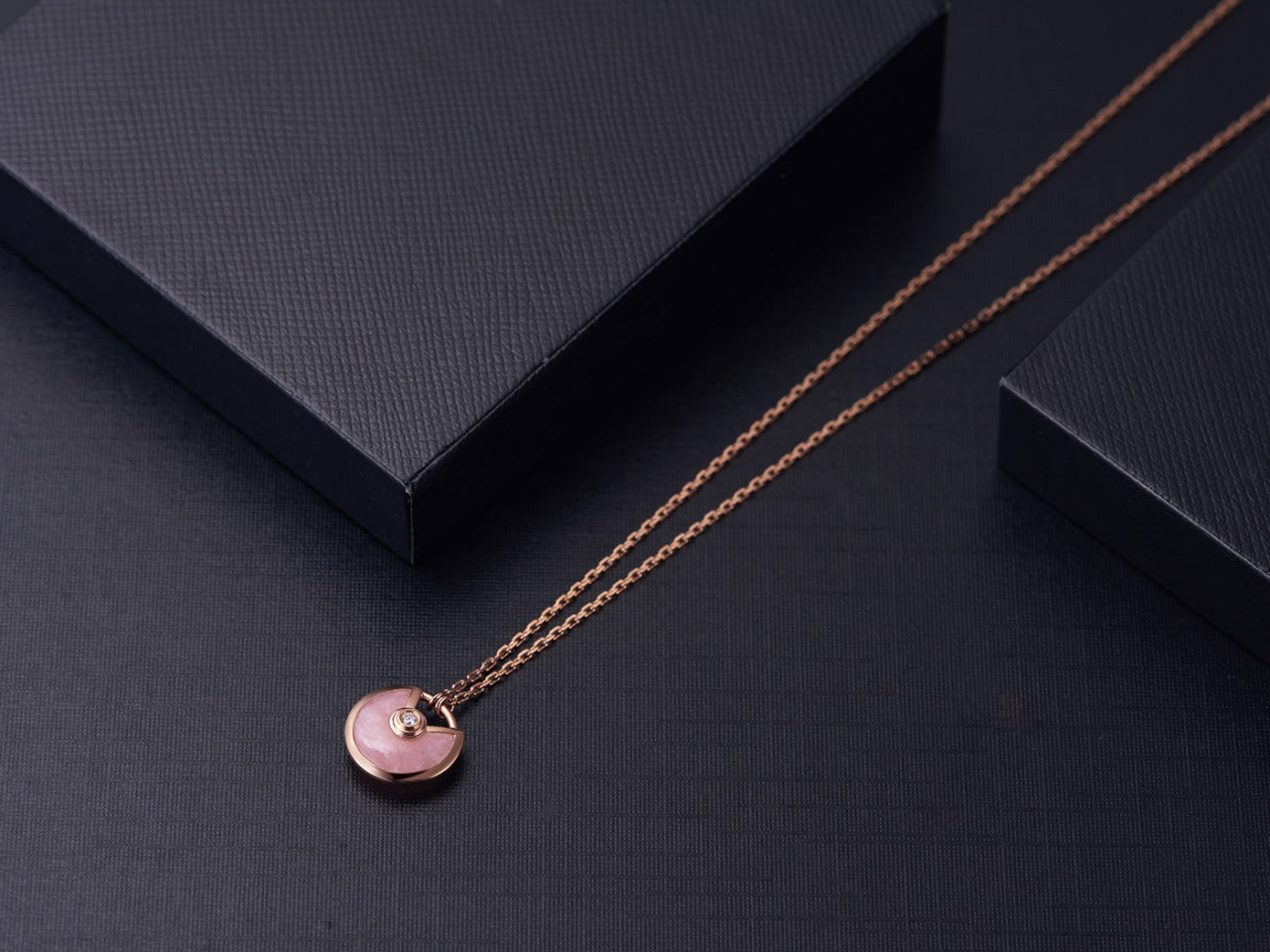 [BLAUE TRÄNEN]AMULETT ROSÉGOLD ROSA MOP HALSKETTE
