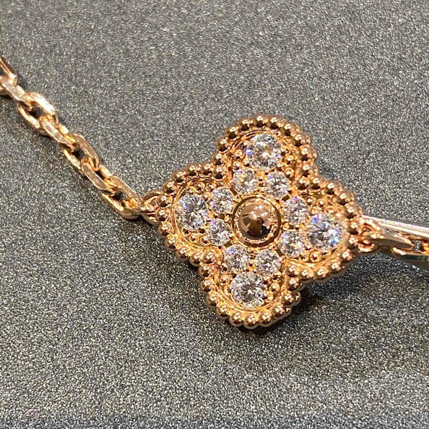 [BLUE TEARS] CLOVER 5 MOTIF FULL DIAMOND BRACELET COLLECTION