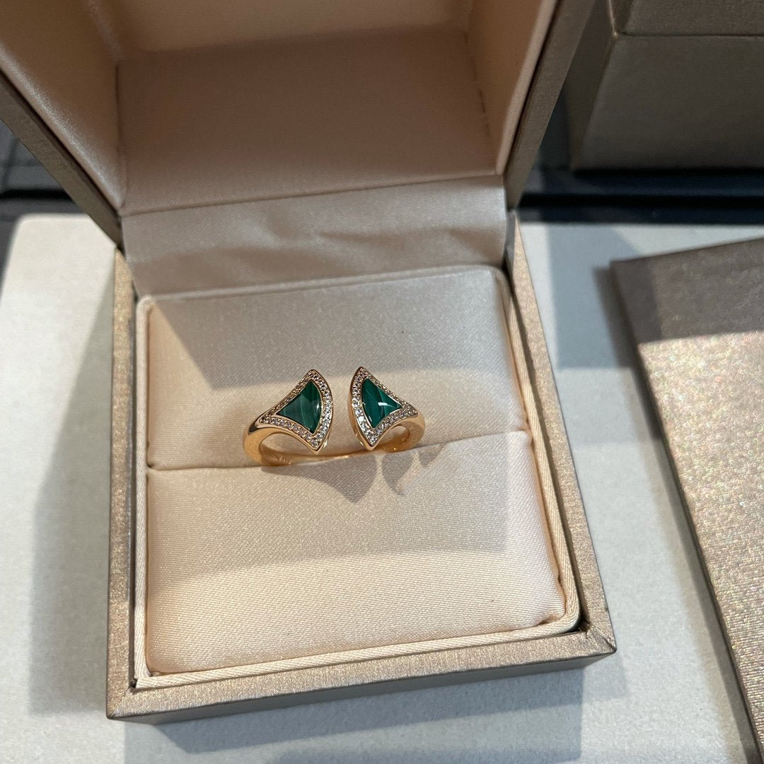 [BLAUE TRÄNEN] OFFENER RING AUS MALACHIT UND DIAMANT