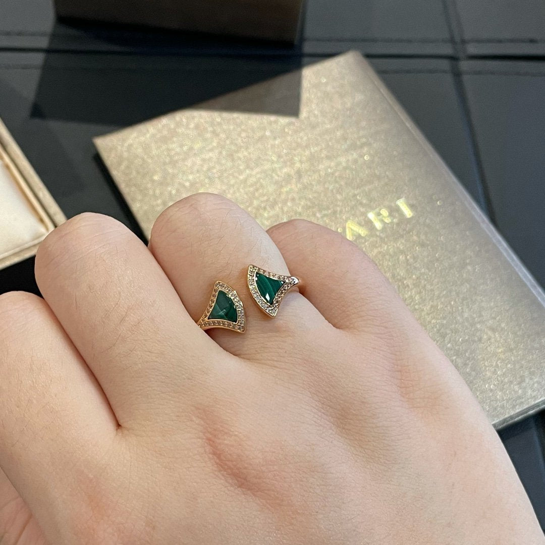 [BLAUE TRÄNEN] OFFENER RING AUS MALACHIT UND DIAMANT
