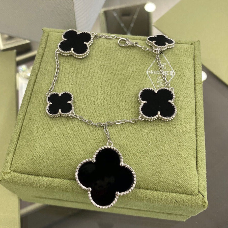 [BLUE TEARS]CLOVER 5 MOTIFS SIVLER ONYX BRACELET