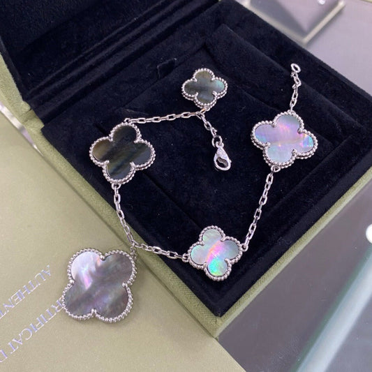 [BLUE TEARS]クローバー5モチーフシルバーダークモップブレスレット