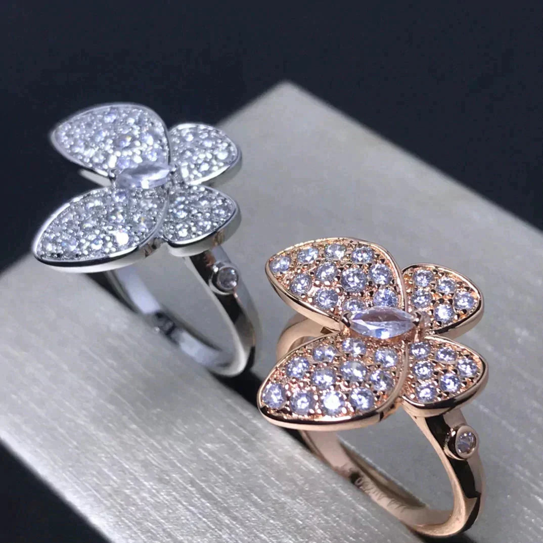 [BLAUE TRÄNEN] SCHMETTERLINGSRING AUS ROTGOLD MIT DIAMANTEN