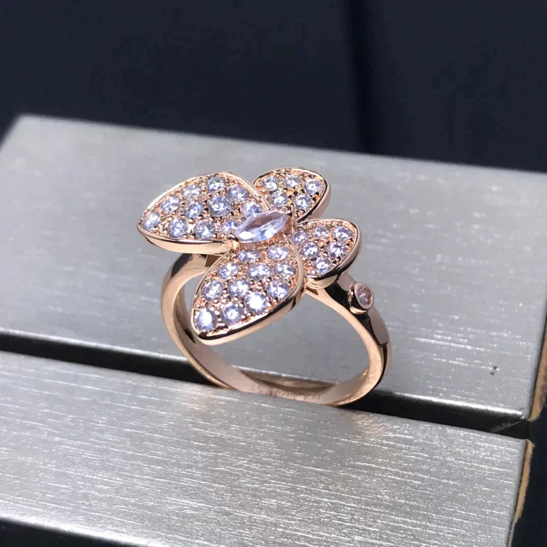 [BLAUE TRÄNEN] SCHMETTERLINGSRING AUS ROTGOLD MIT DIAMANTEN