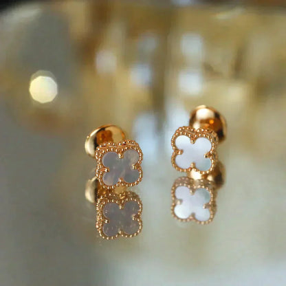[BLUE TEARS]CLOVER MINI 9.5MM WHITE MOP EARRINGS