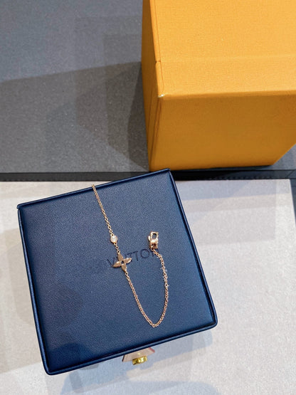 [BLAUE TRÄNEN] STAR DIAMOND ROTGOLDARMBAND