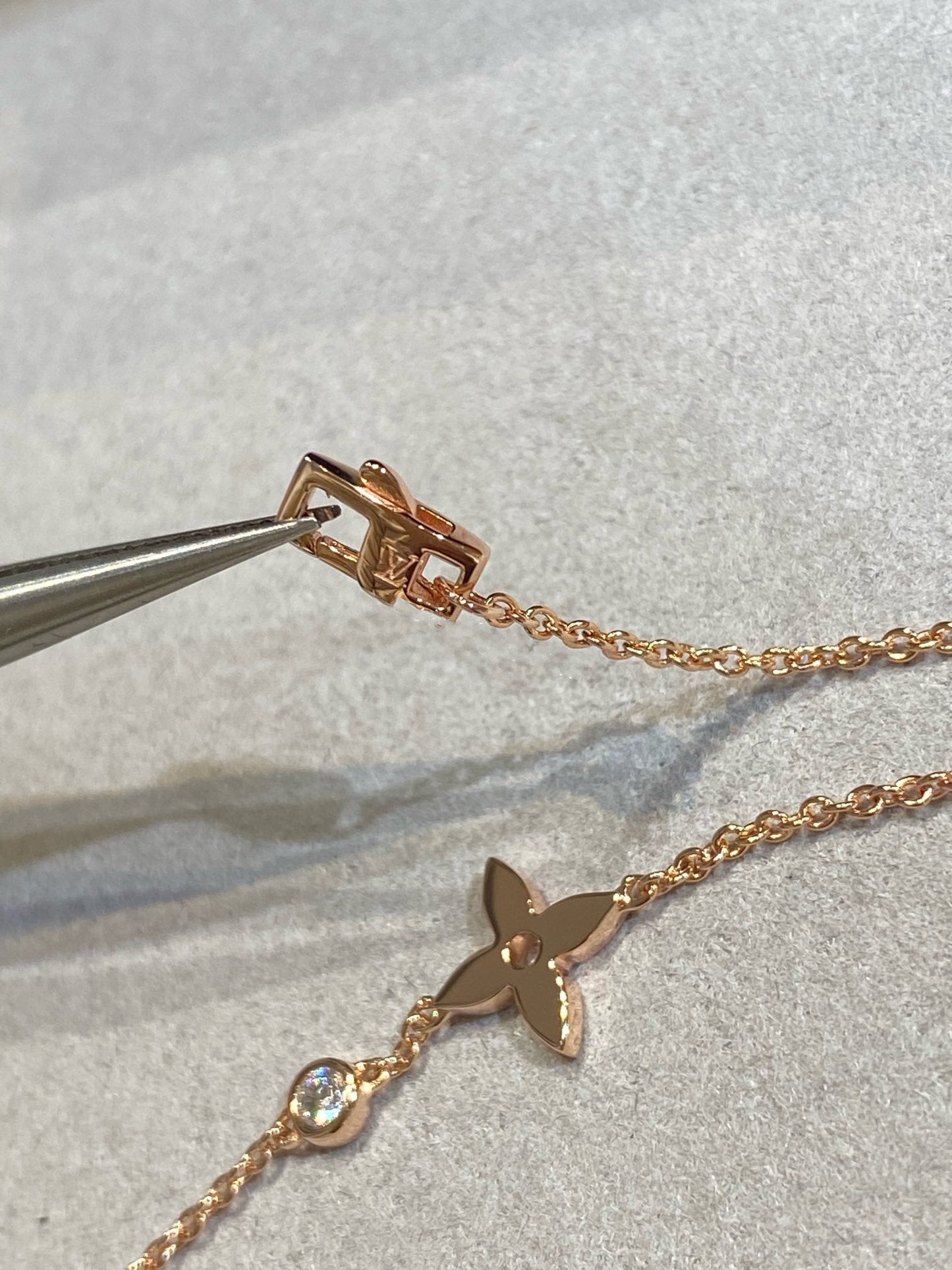 [BLAUE TRÄNEN] STAR DIAMOND ROTGOLDARMBAND