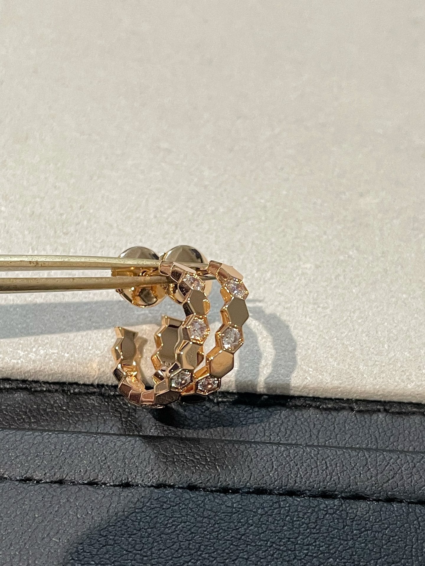 [BLUE TEARS]Ring in Form eines vierblättrigen Kleeblatts mit hohlem Design