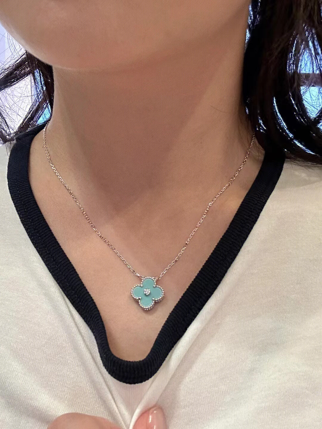 [BLAUE TRÄNEN]CLOVER 1 DIAMANT HELLBLAU SILBER HALSKETTE