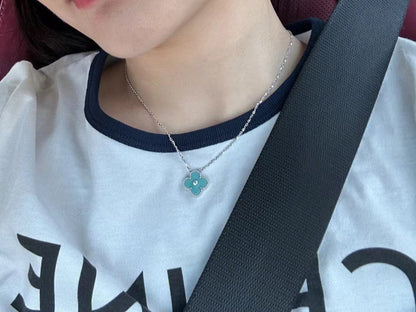 [BLAUE TRÄNEN]CLOVER 1 DIAMANT HELLBLAU SILBER HALSKETTE