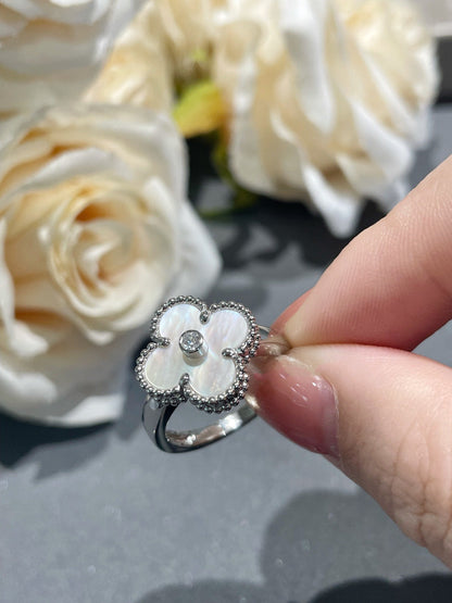 [BLAUE TRÄNEN]CLOVER SILBERNER MOP DIAMANTRING