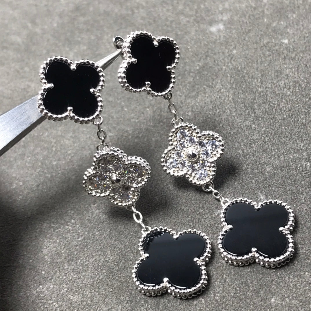 [BLUE TEARS]クローバー 3モチーフ ダイヤモンド オニキス シルバー ピアス