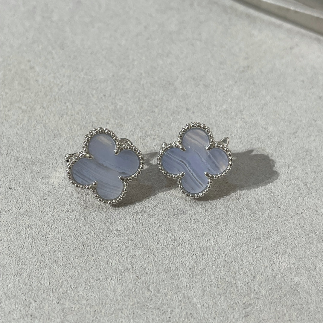 [BLAUE TRÄNEN] KLEE-OHRRINGE AUS SILBER MIT CHALCEDON