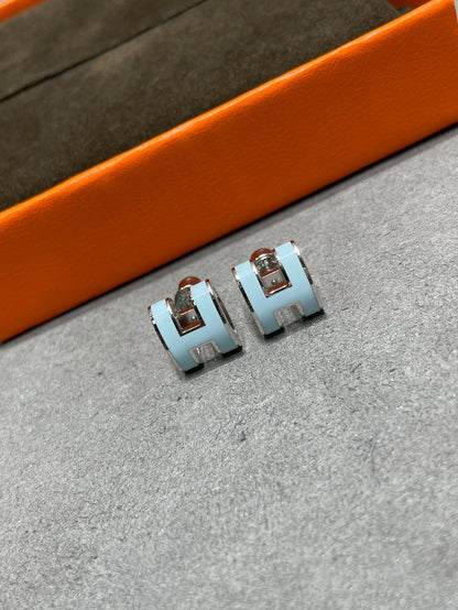 [BLAUE TRÄNEN] POP ​​H HIMMELBLAU OHRSTECKER