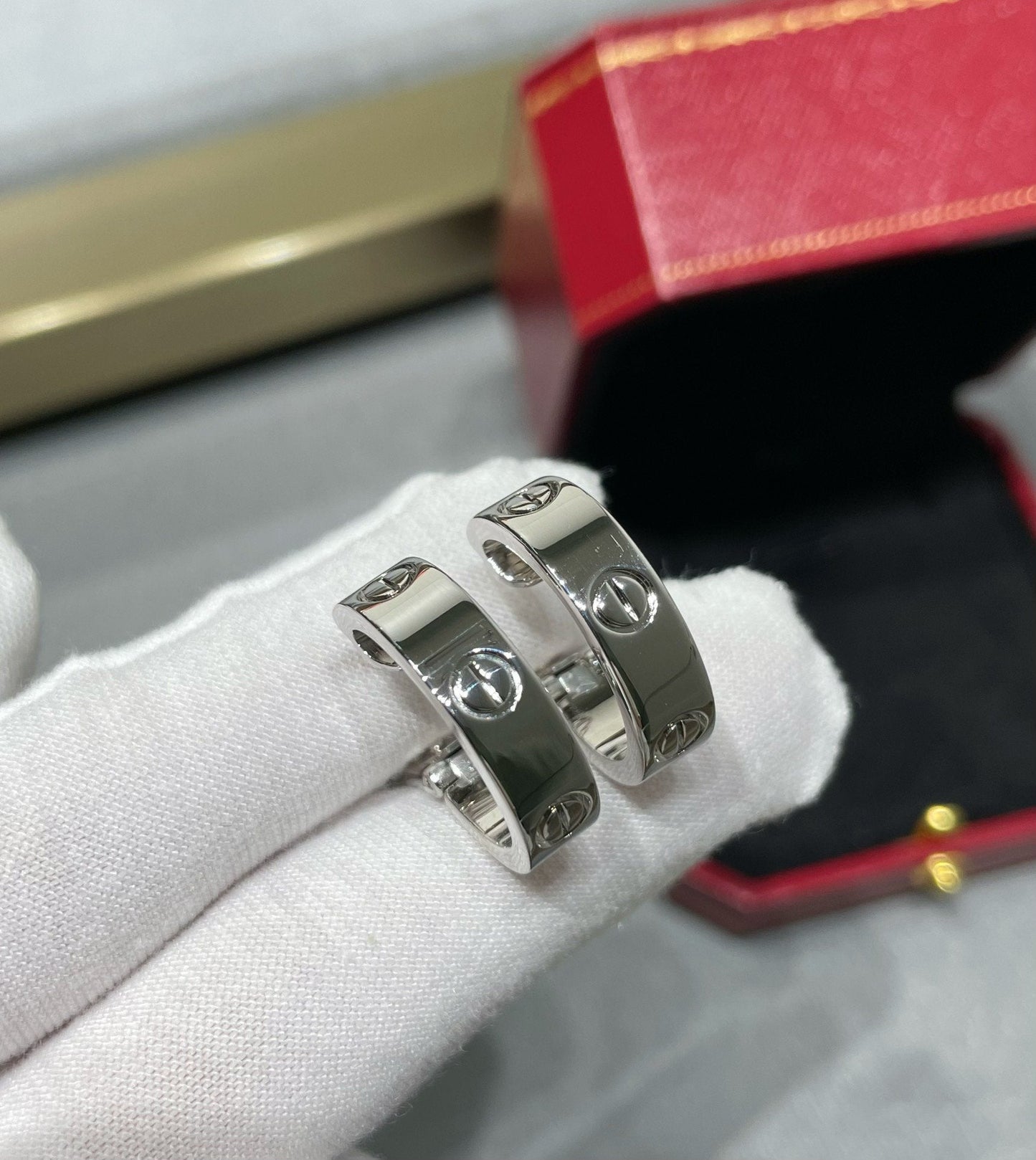 [ブルーティアーズ]ラブ 5.5MM イヤリング