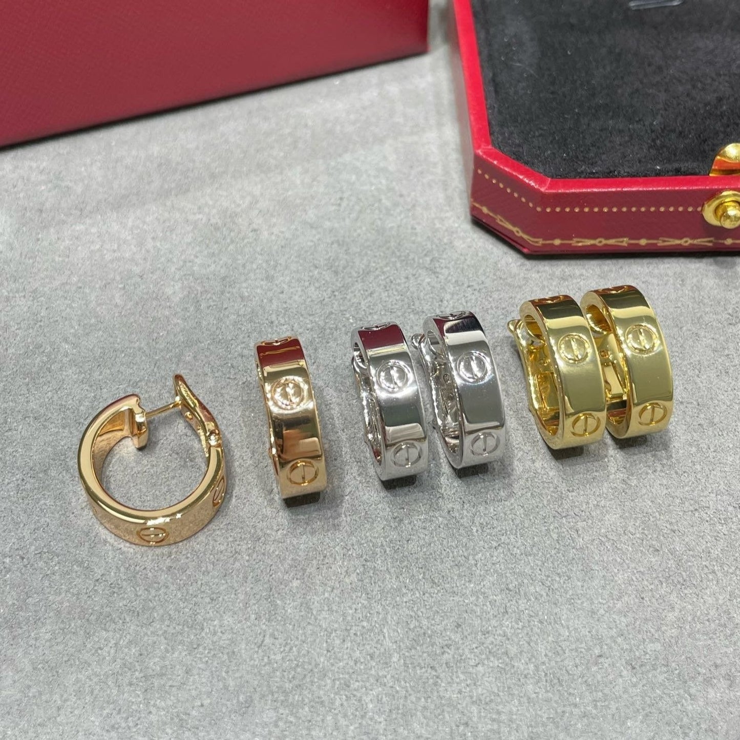 [Blue Tears Jewelry]LOVE 5.5MM EARRINGS