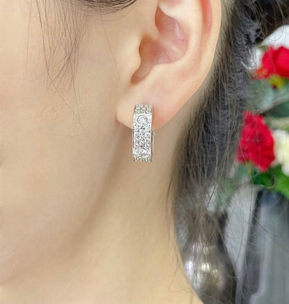 [ブルーティアーズ]ラブ 5.5mm ダイヤモンド パヴェ イヤリング