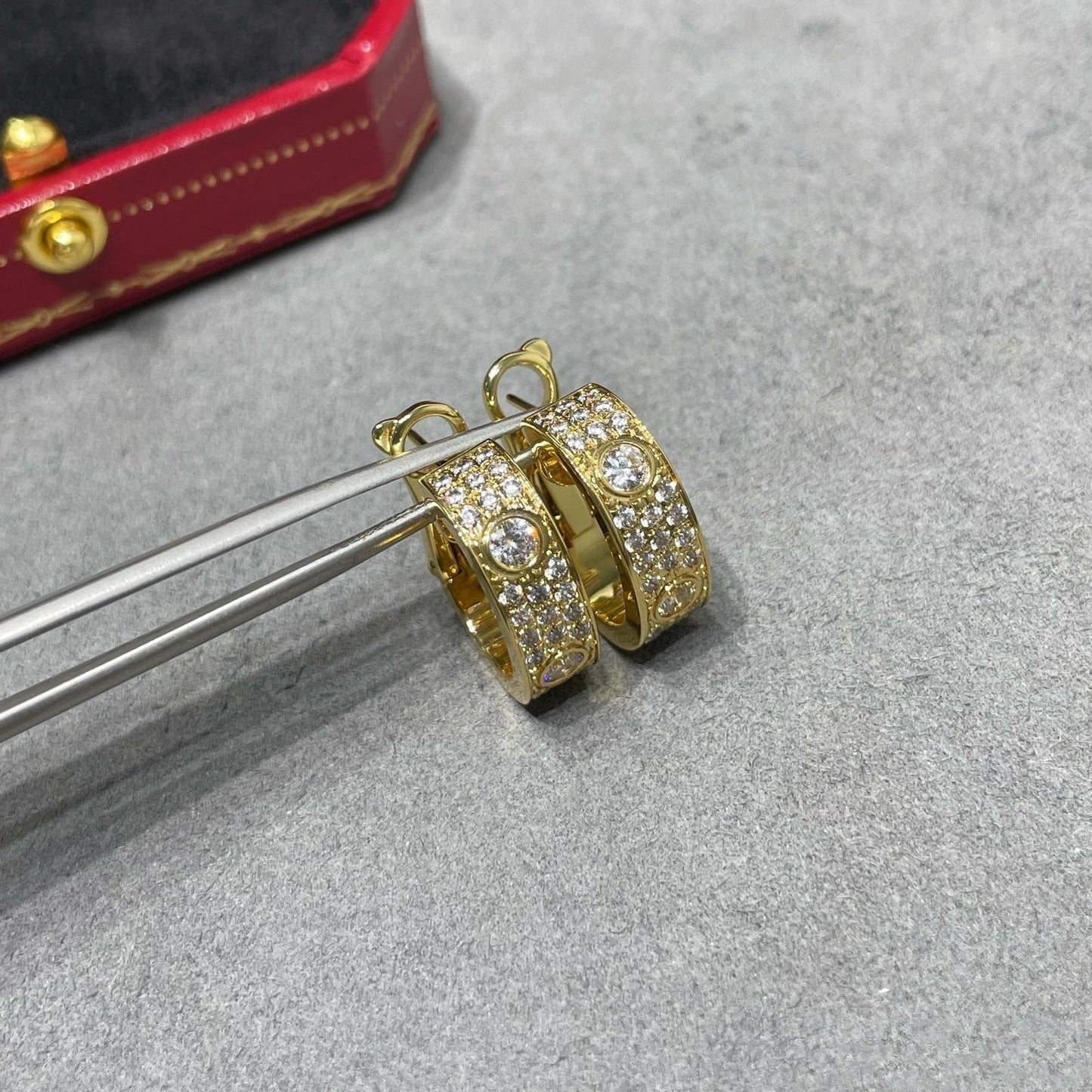 [Blue Tears Jewelry]LOVE 5.5MM DIAMOND PAVED EARRINGS