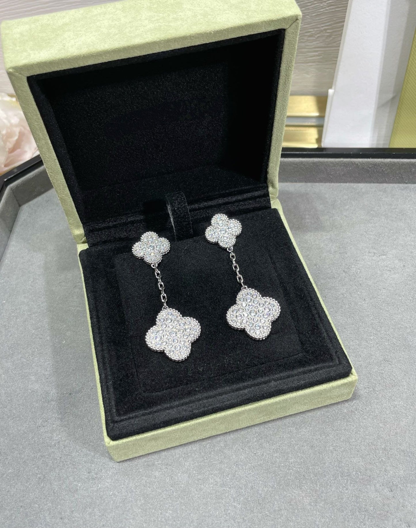 [BLAUE TRÄNEN]KLEE 2 MOTIVE SILBER OHRRINGE MIT DIAMANTEN