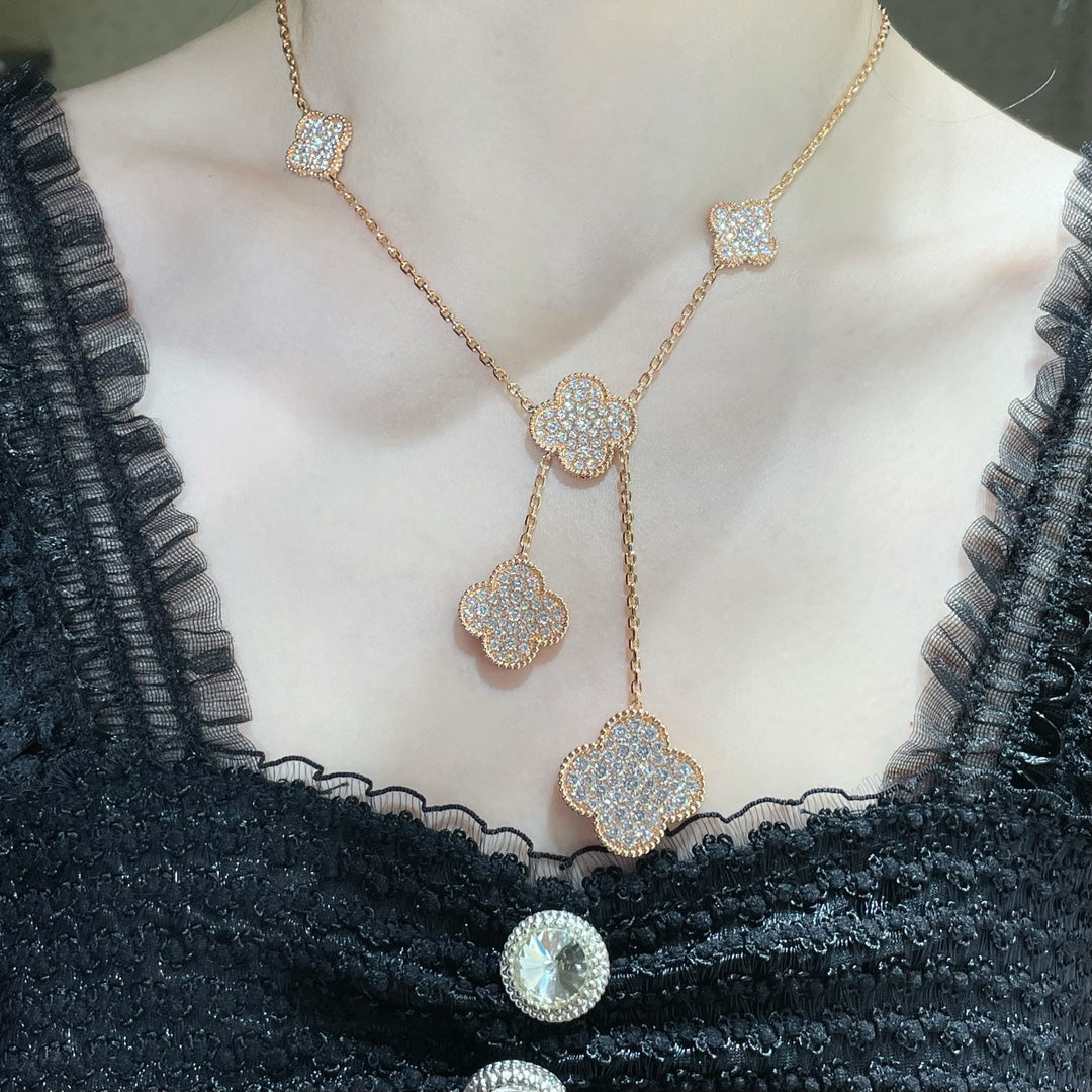 [BLAUE TRÄNEN] HALSKETTE MIT 6 KLEE-MOTIV UND DIAMANTEN