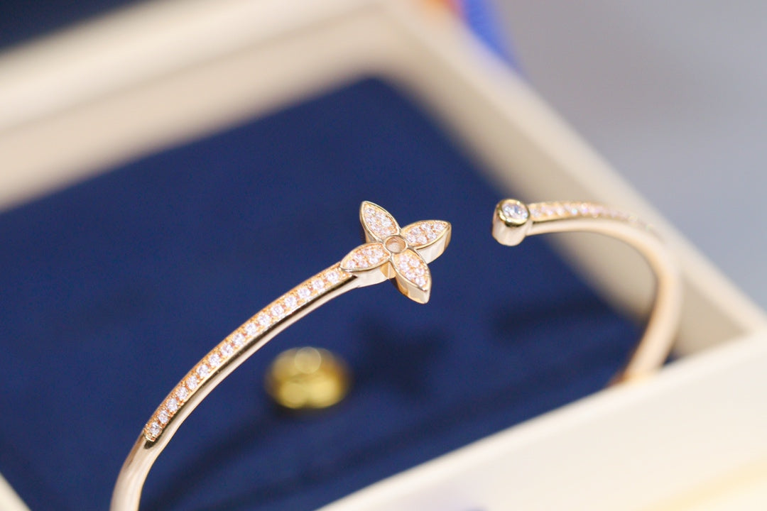 [BLUE TEARS]IDYLLE ROSÉGOLD-ARMBAND MIT DIAMANTEN
