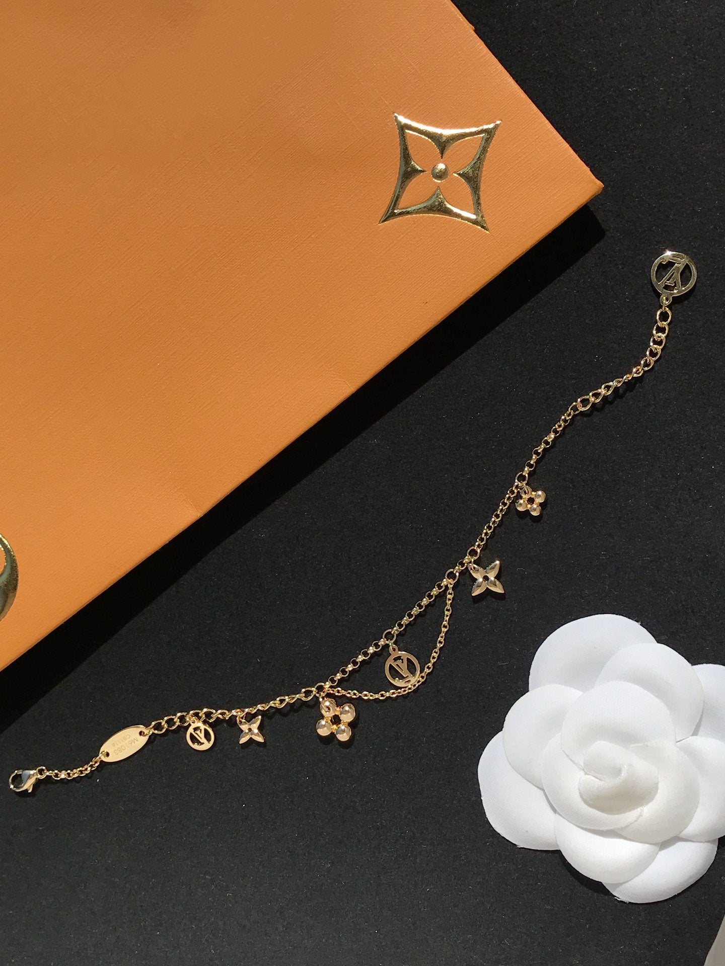 [BLAUE TRÄNEN]BLÜHENDES ROSA GOLD-MOP-ARMBAND