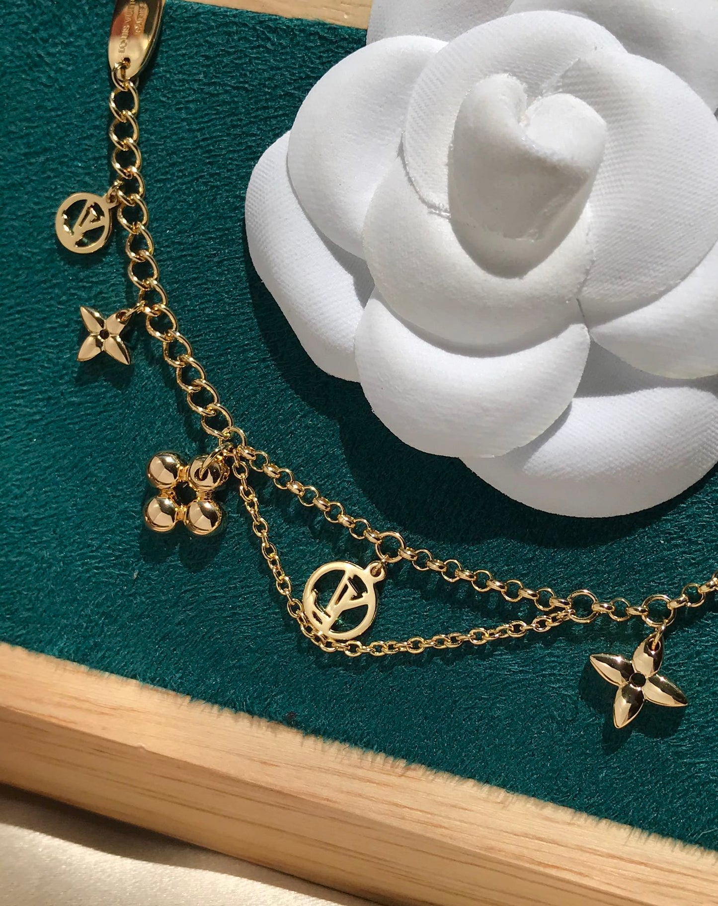 [BLAUE TRÄNEN]BLÜHENDES ROSA GOLD-MOP-ARMBAND